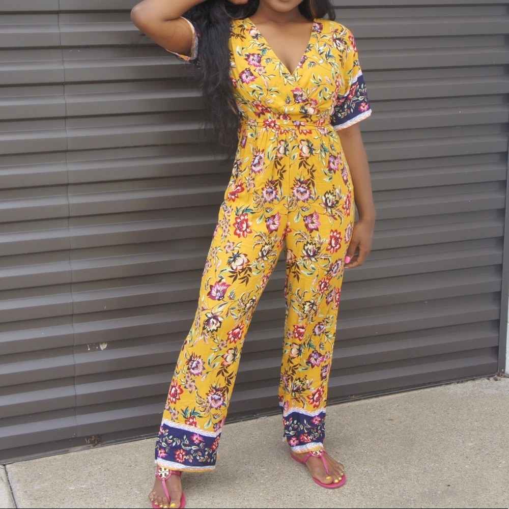 Floral jumpsuit with waist belt